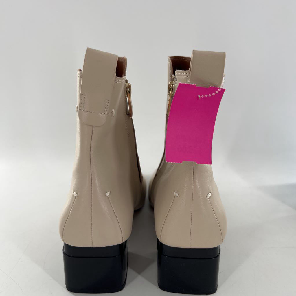 10 square toe leather ankle boot