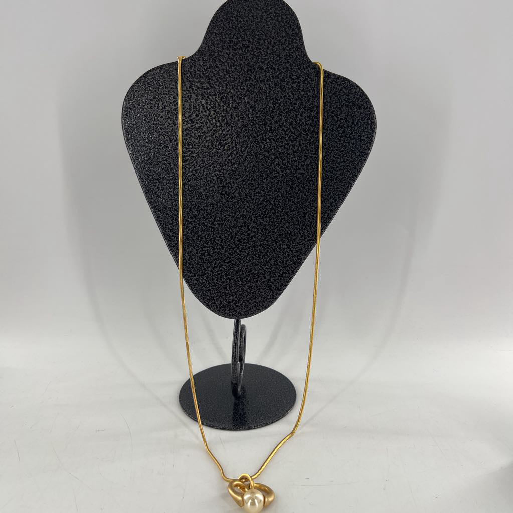 20" gold tone pearl heart pendant necklace