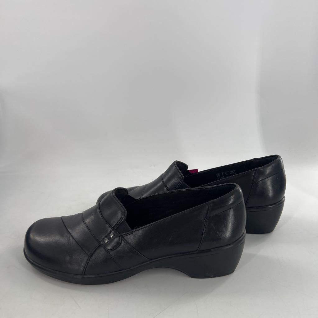 8 leather slip-ons