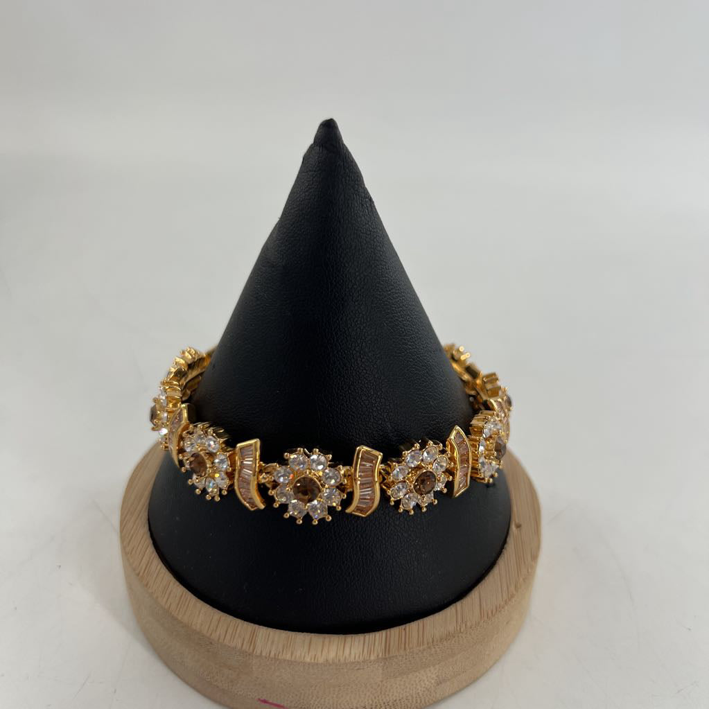 flower shaped crystal cluster bracelet