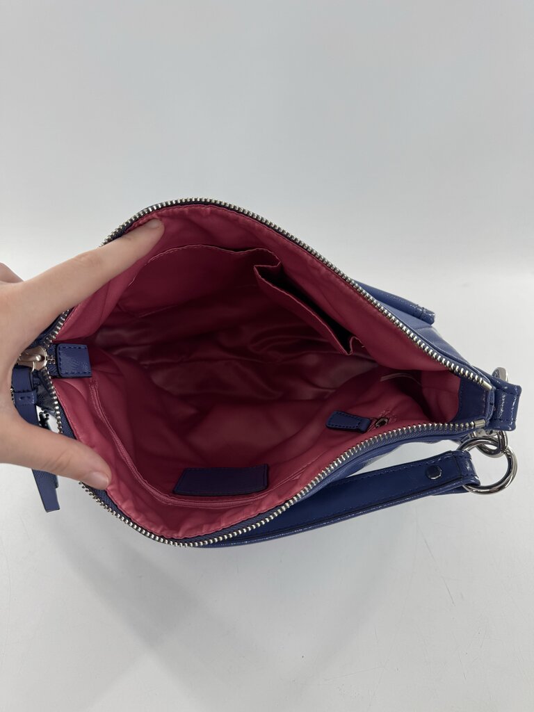 shiny front clasp pockets hobo shoulder bag