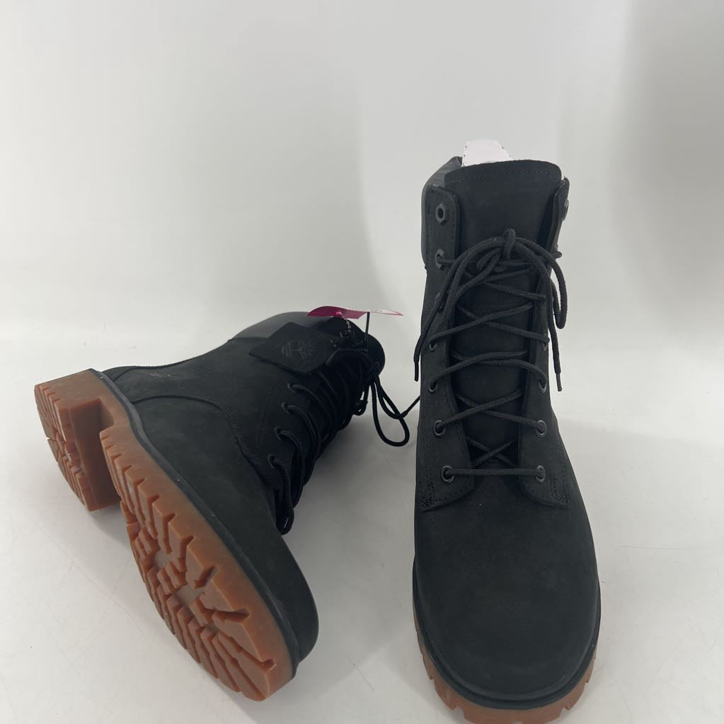 7.5 lace-up boot