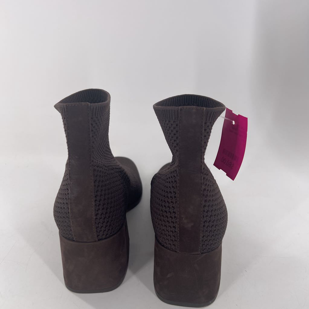 9 knit low heel ankle boot