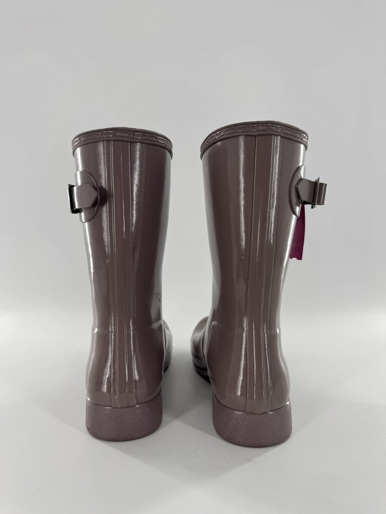 9 mid-calf rainboot