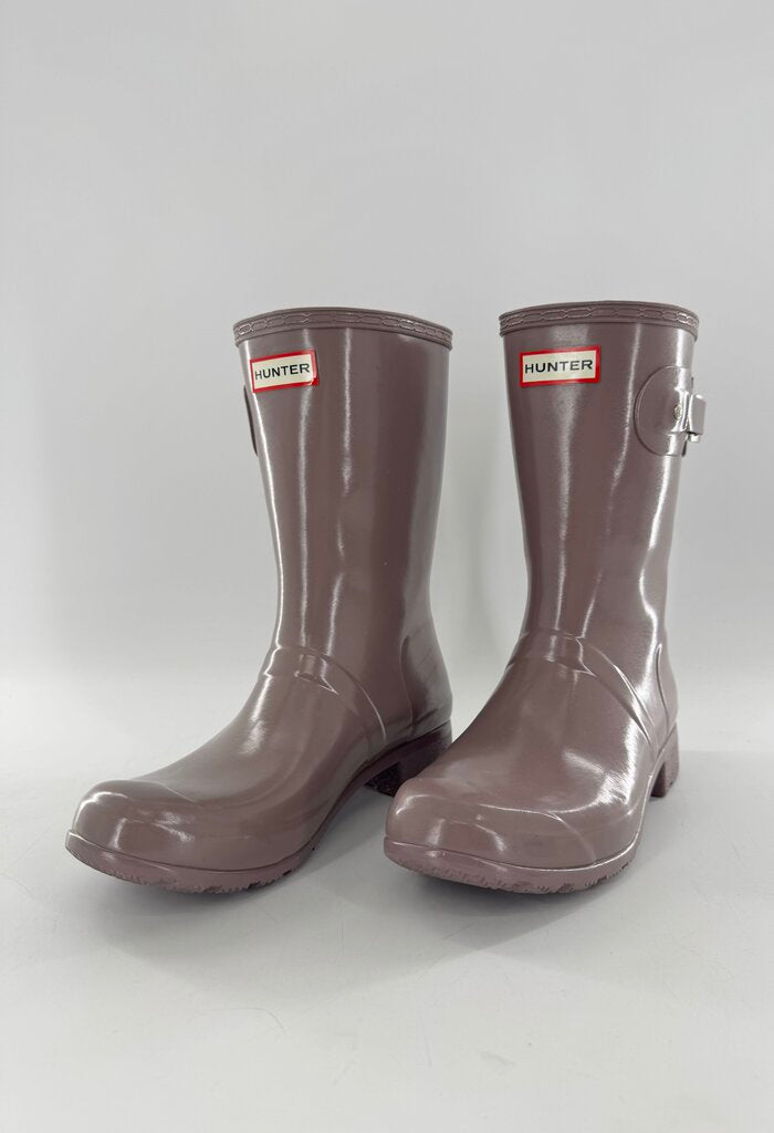 9 mid-calf rainboot