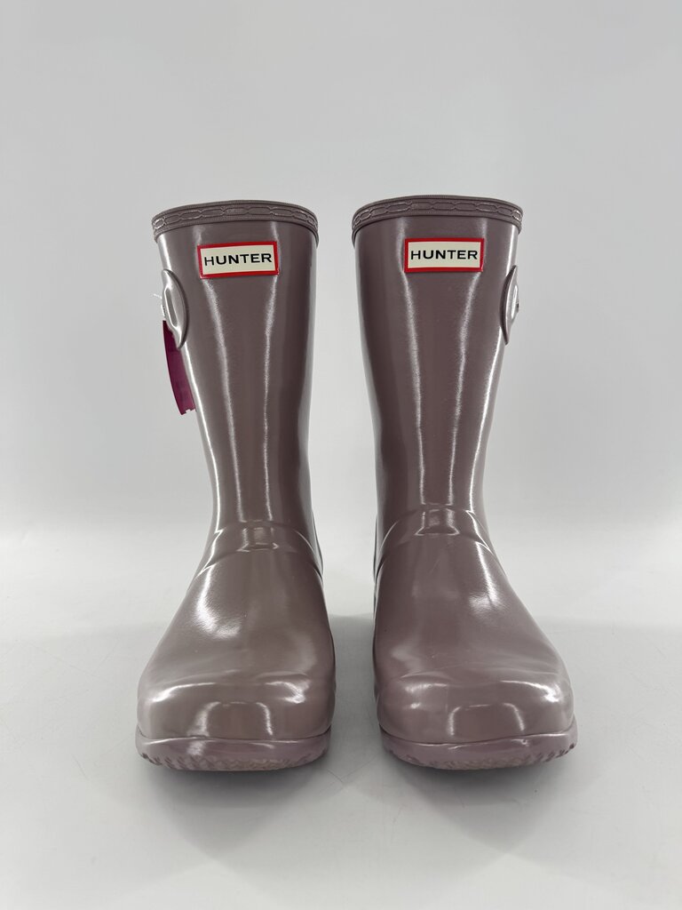 9 mid-calf rainboot