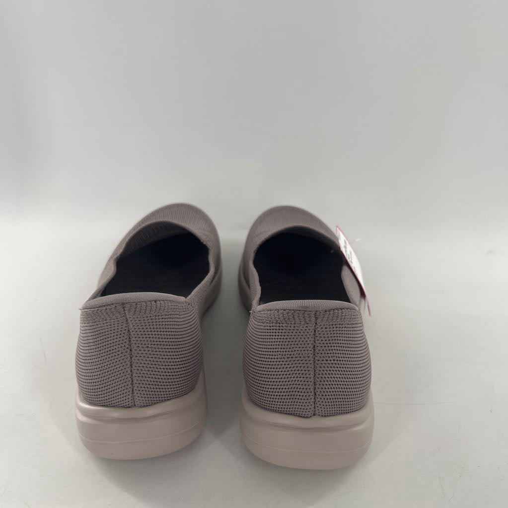 7.5 slip on knit loafer