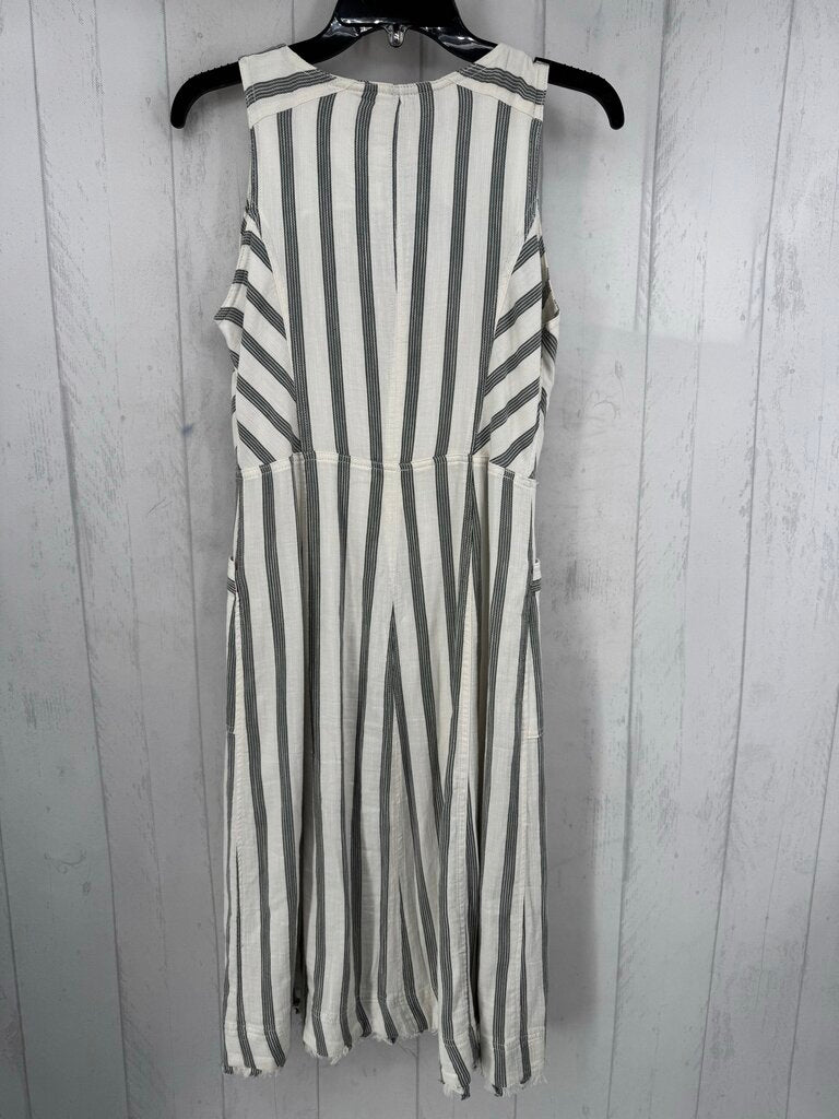 8 slvls stripe button pocket midi dress