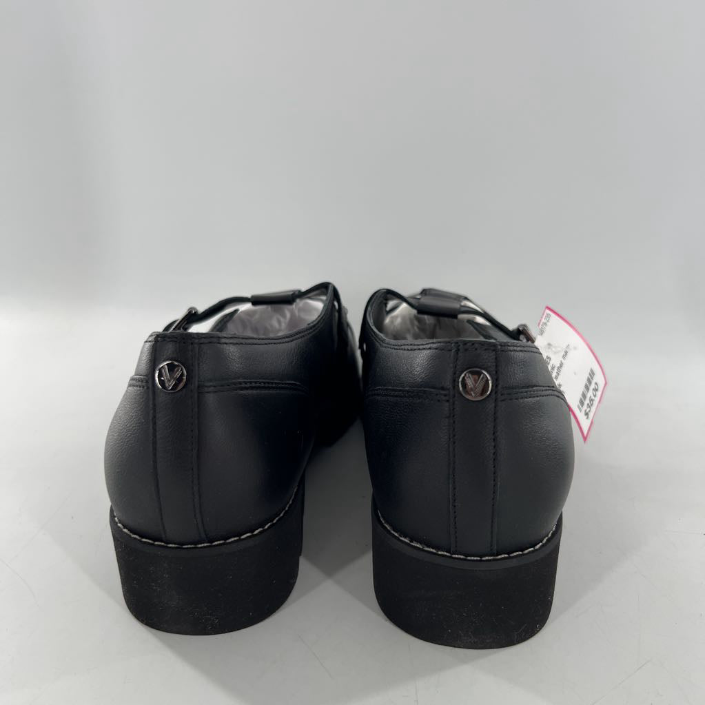 11 leather mary-janes
