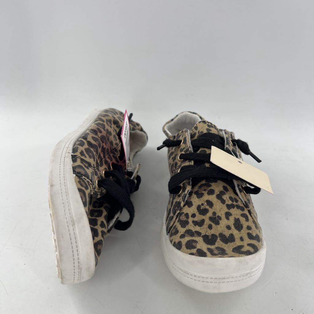 8 animal print slip-on sneaker