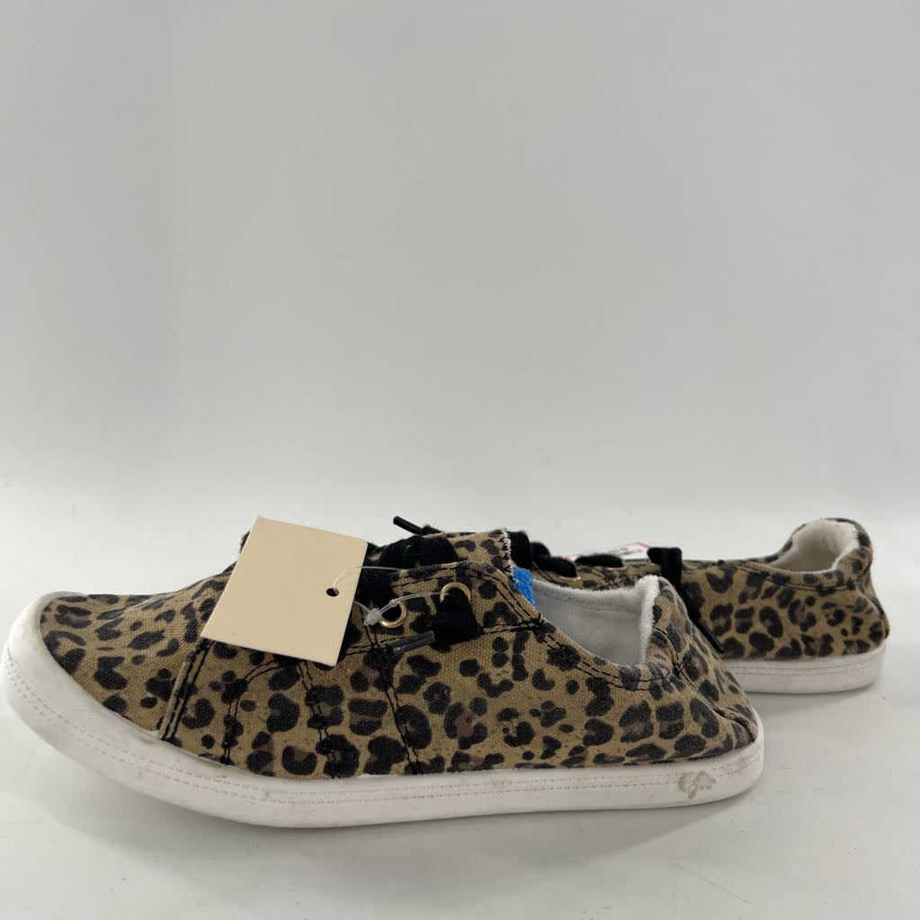 8 animal print slip-on sneaker