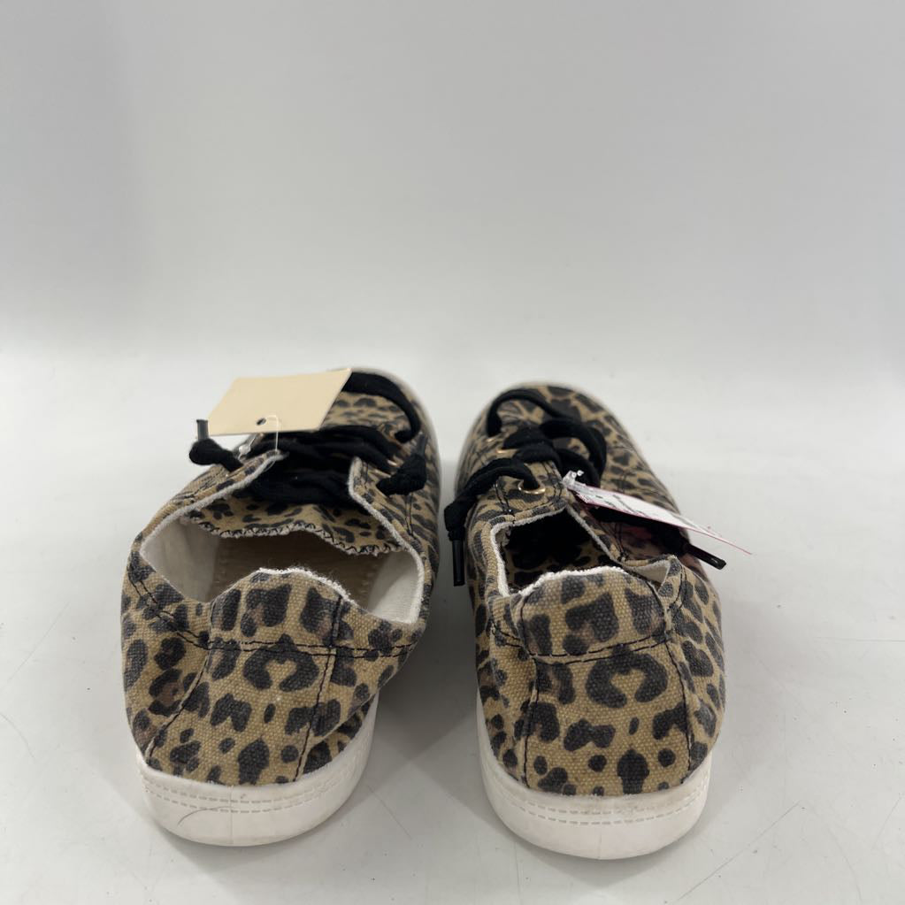 8 animal print slip-on sneaker