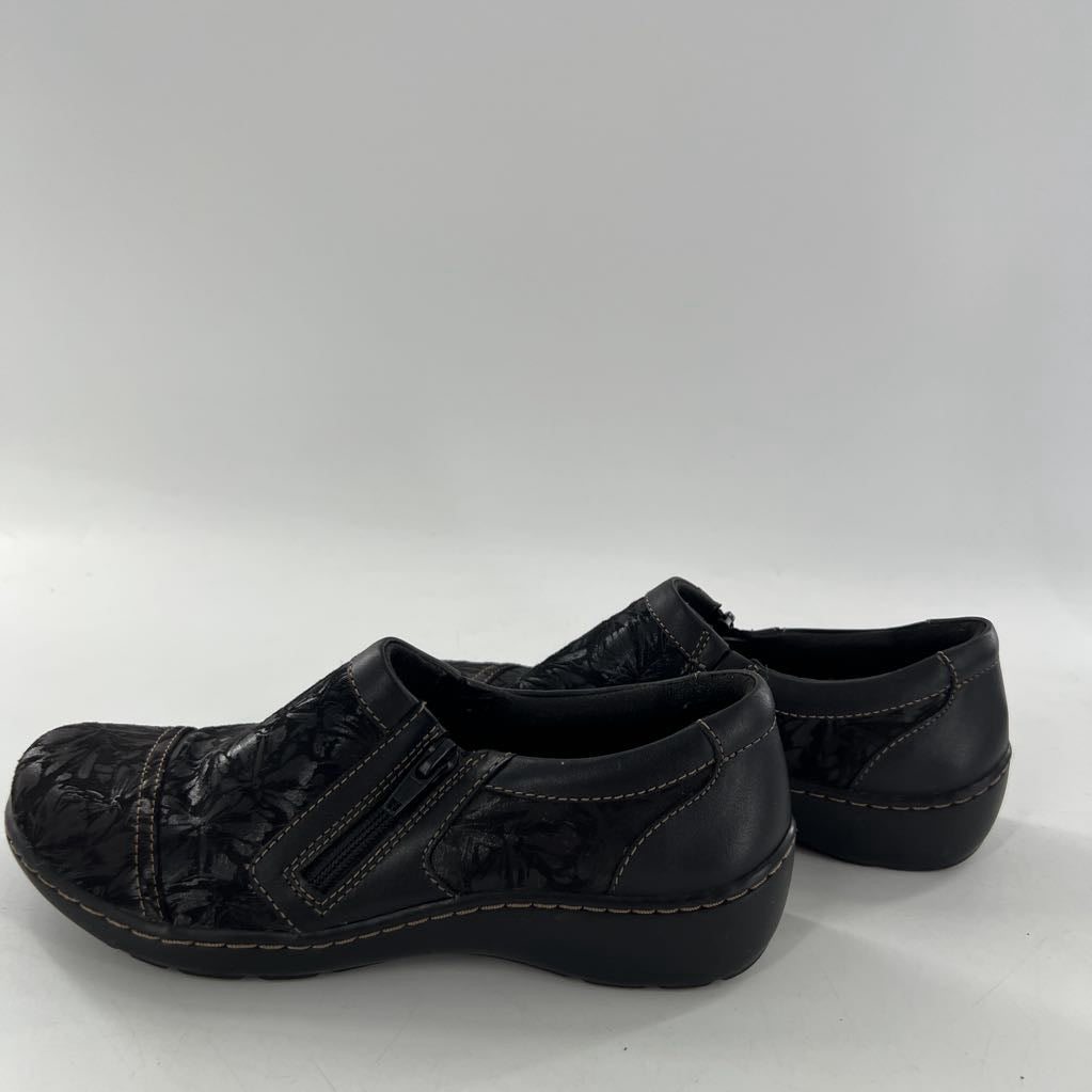 5.5 flo embossed slip-on shoe