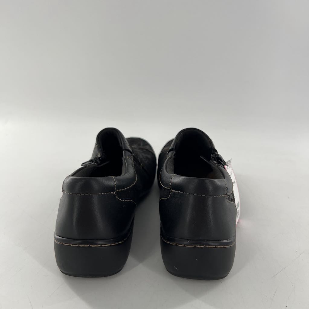 5.5 flo embossed slip-on shoe