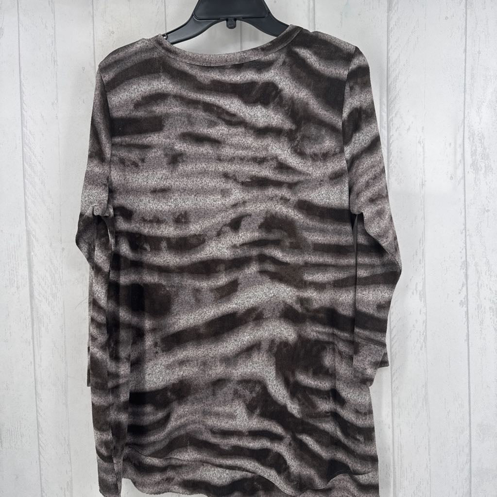 L tie-dye ruffled hem l/s top
