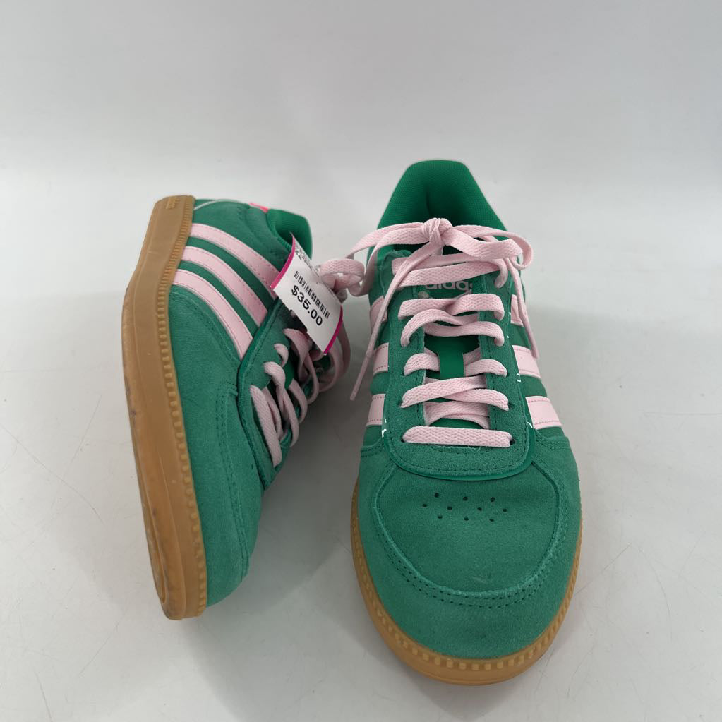 5.5 lace-up sneaker