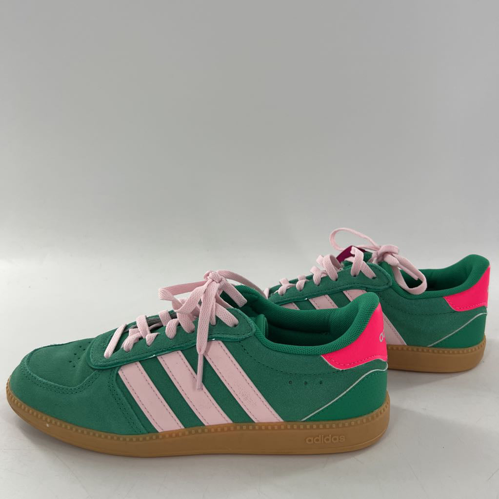 5.5 lace-up sneaker