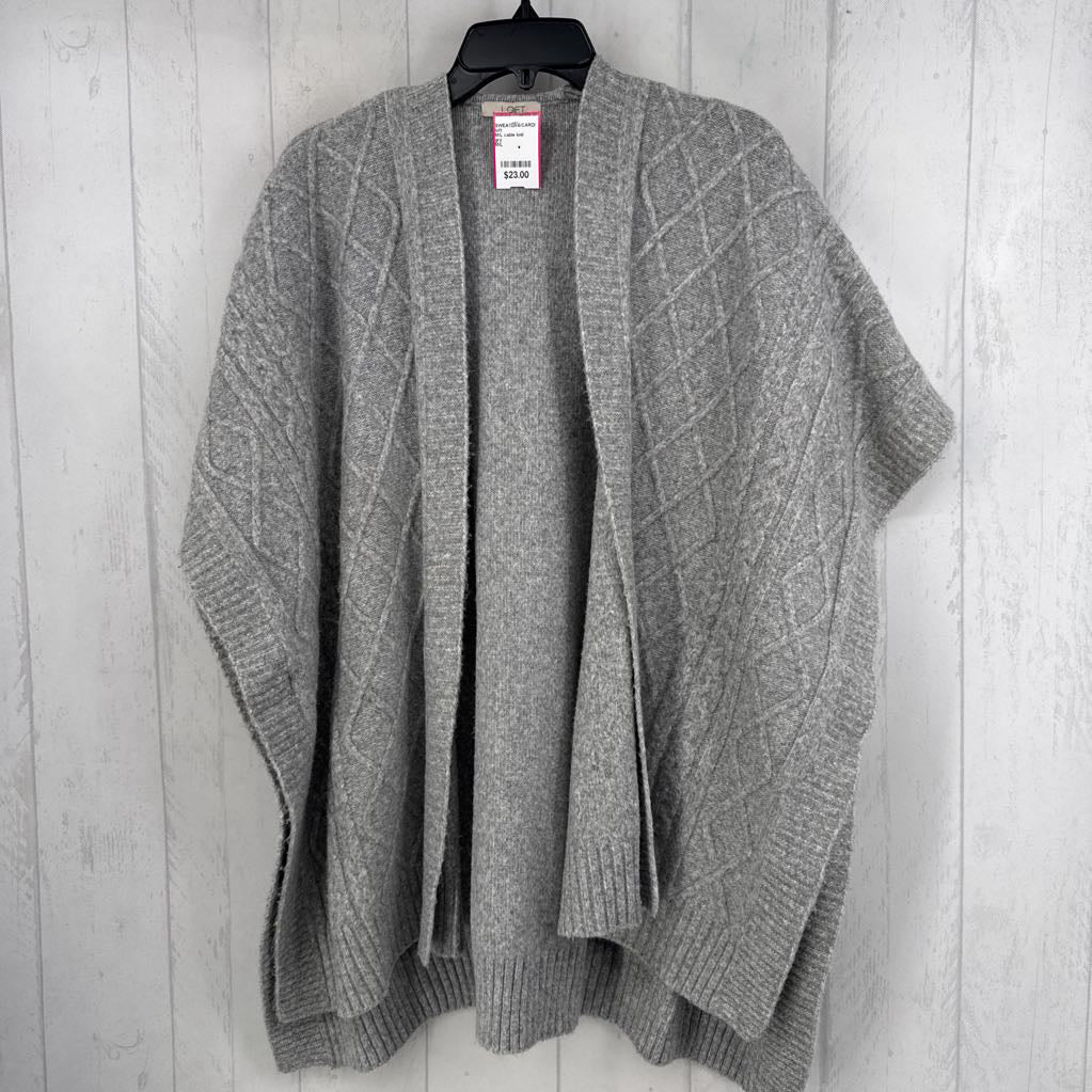 M/L cable knit ruana