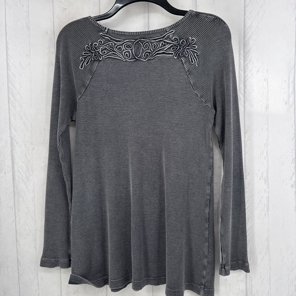 M embroidered waffle-knit l/s top