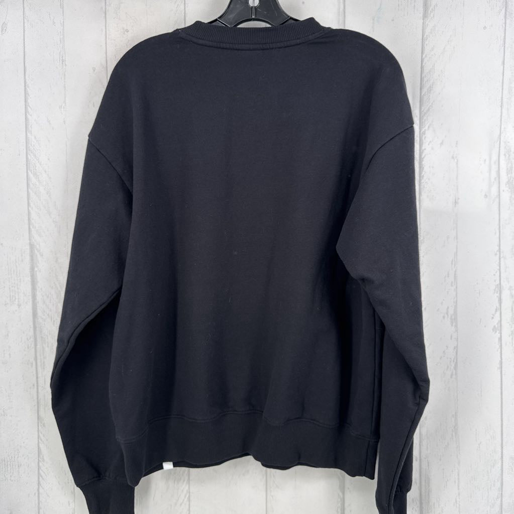 M crewneck sweatshirt