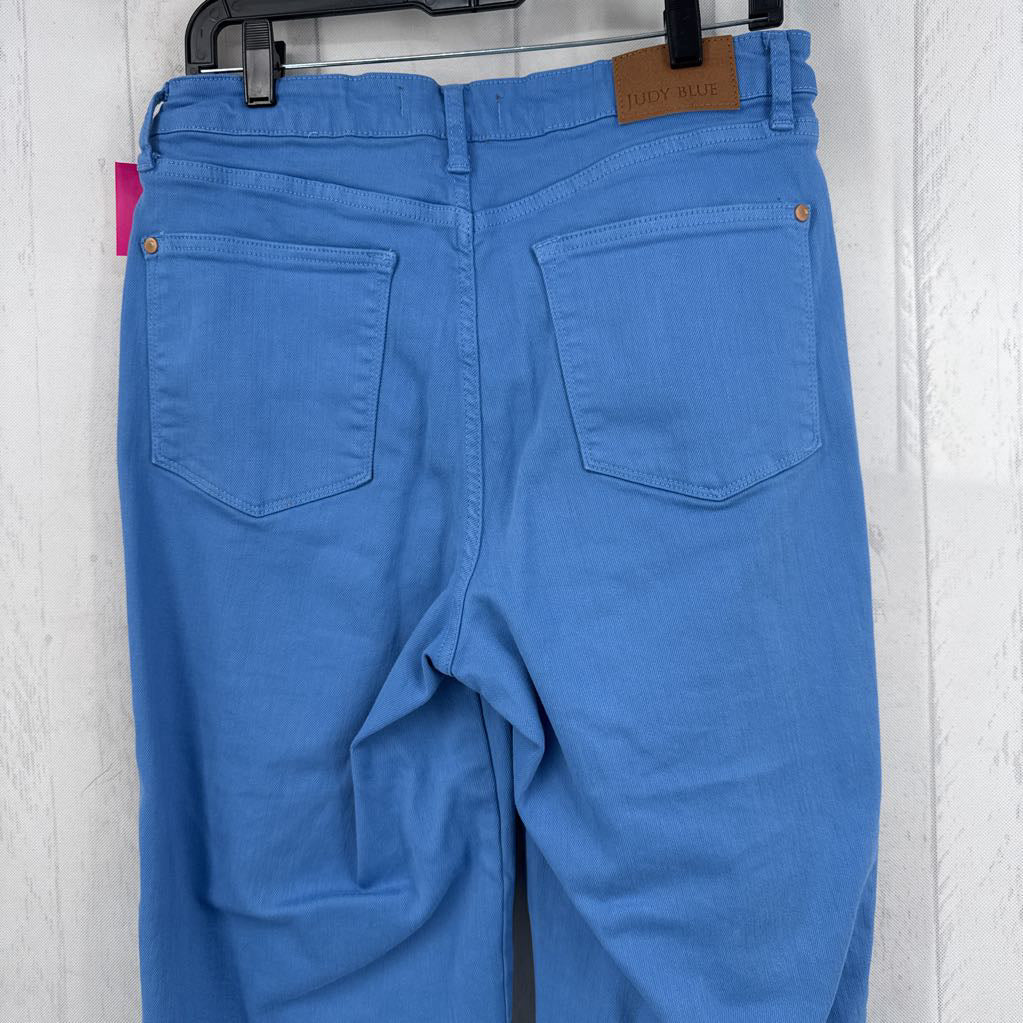 11 Cropped High-Rise garment dyed jean