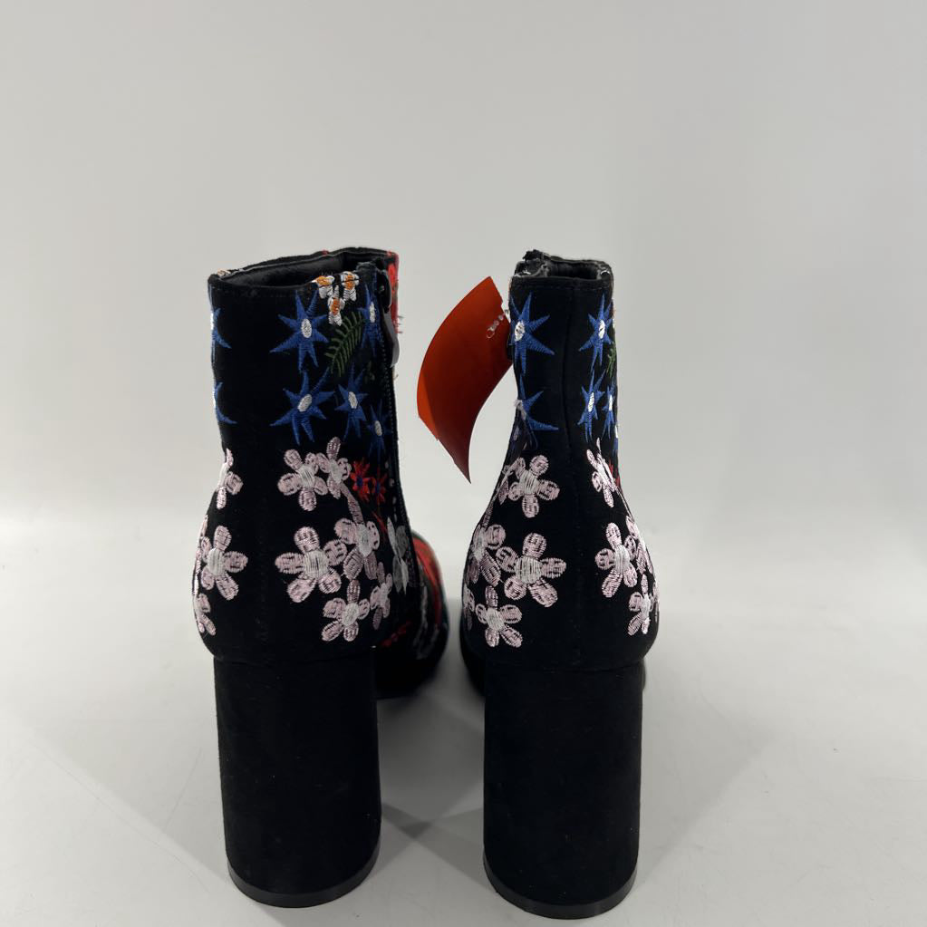 10 flo embroidered ankle boot