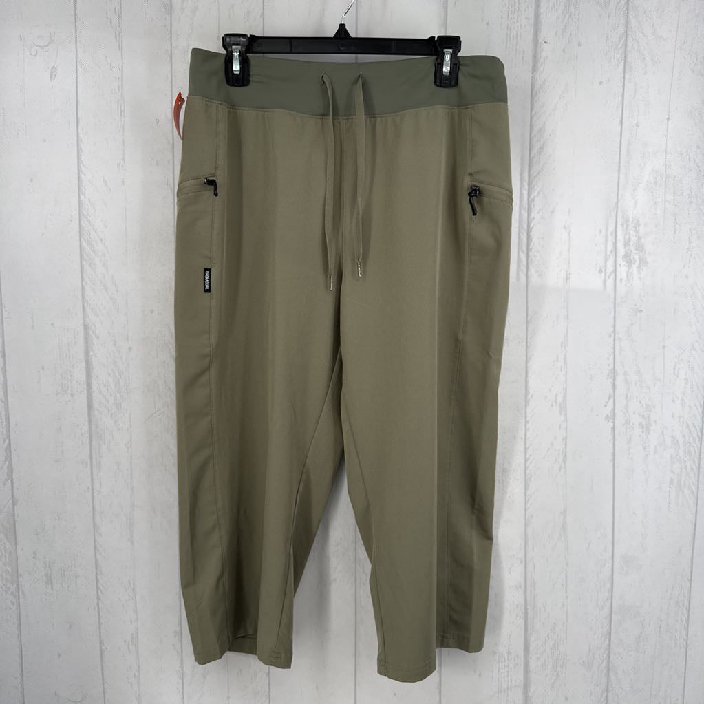 L pull-on capris
