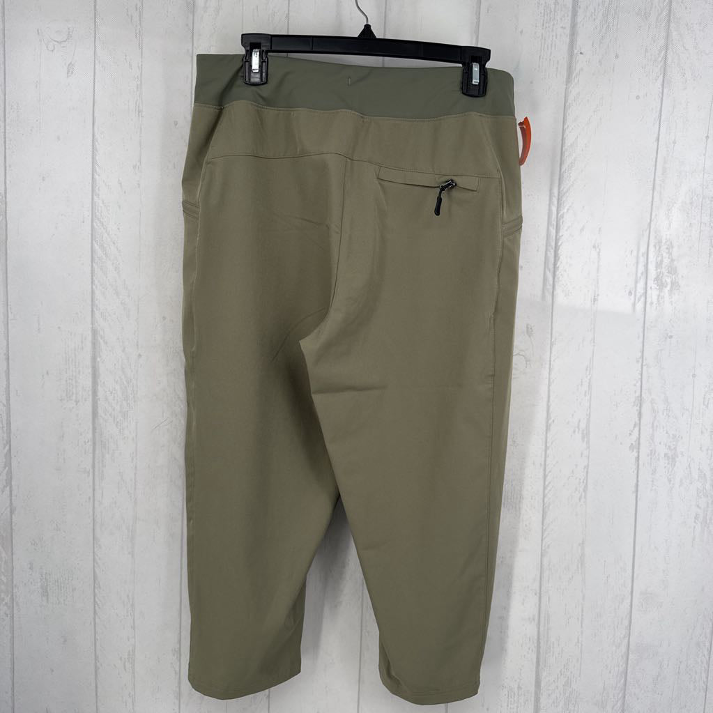 L pull-on capris