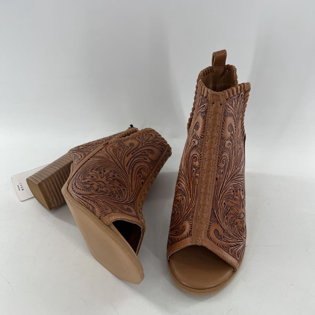 6 flo embossed open toe bootie