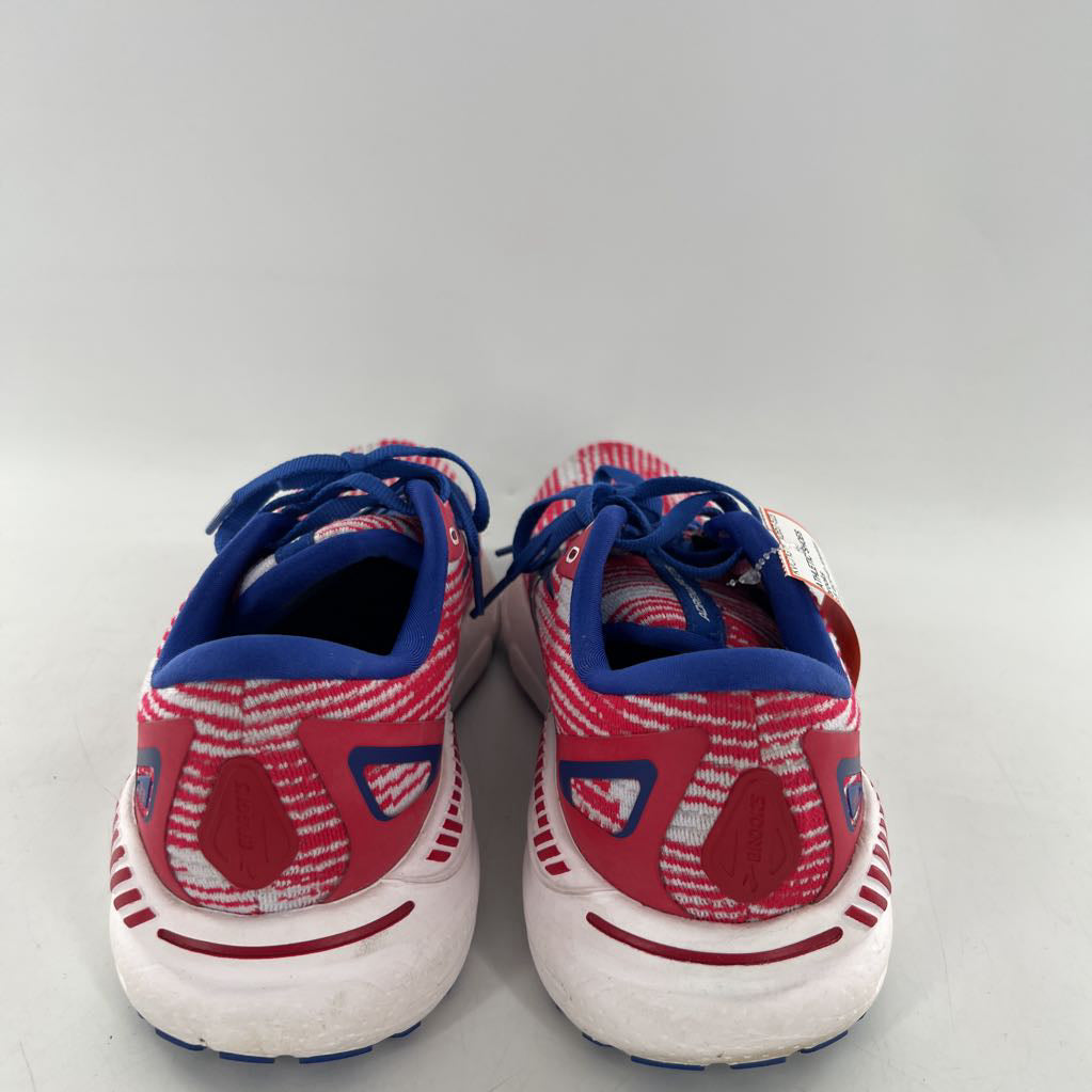 8.5 lace-up sneaker