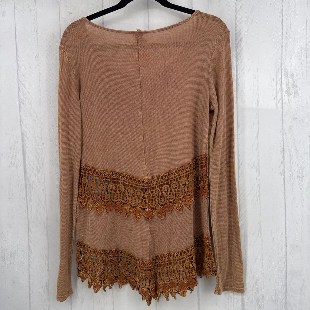 S waffle knit lace accent l/s top