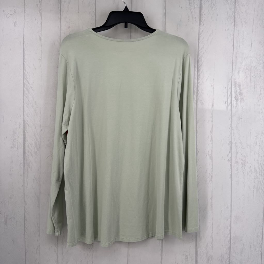 XL round neck l.s tee