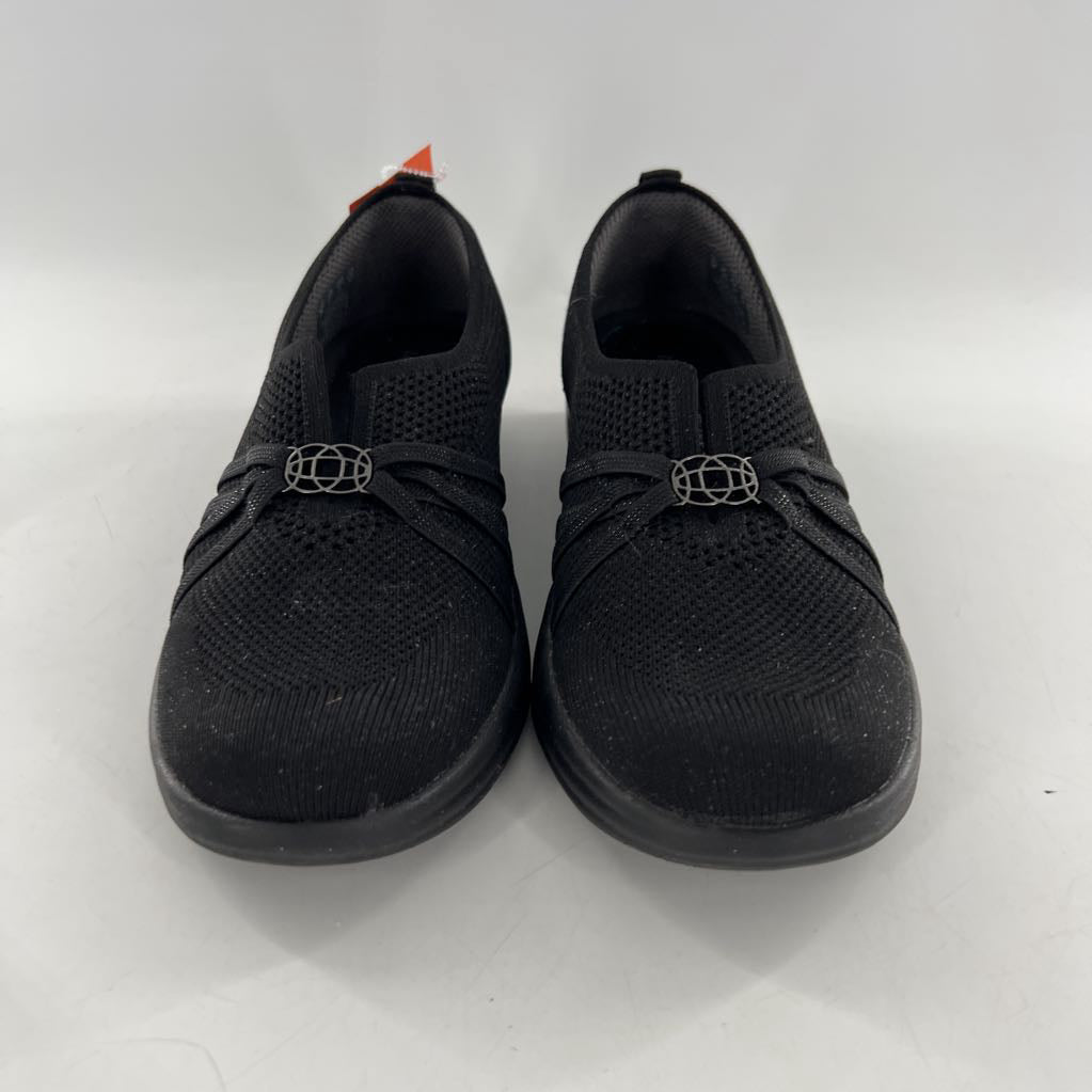 9 knit slip-on flats