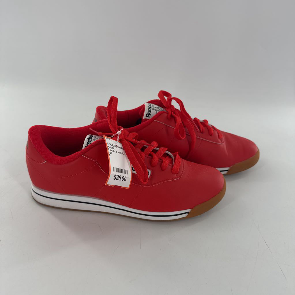 9 lace-up sneaker
