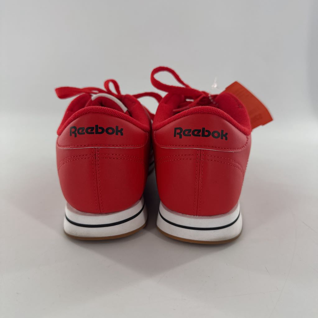 9 lace-up sneaker