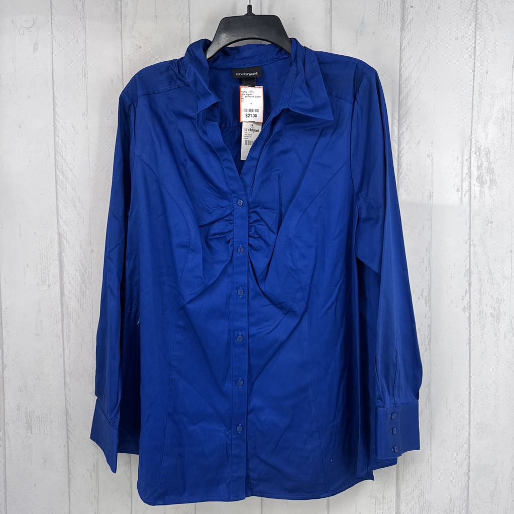 22 gathered button down l/s top