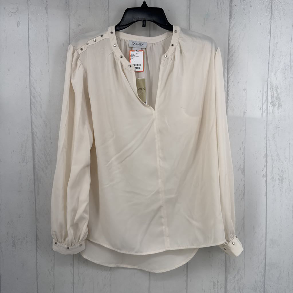 R68 L studded notch neck l/s top