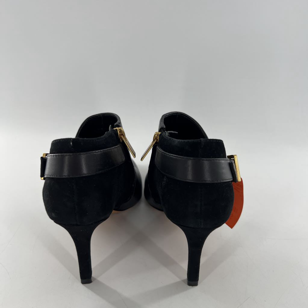 8 leather high-heel bootie