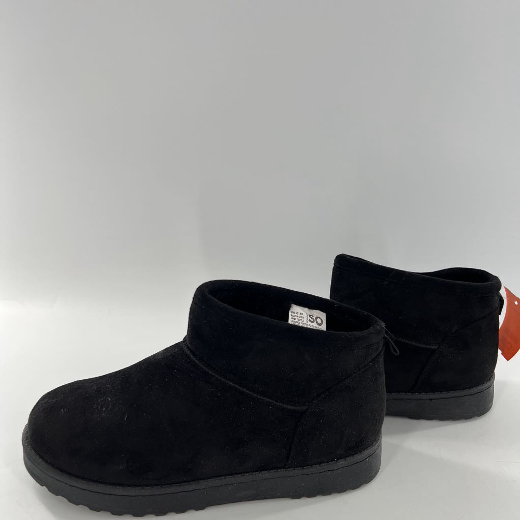 8 faux fur lined ankle boot