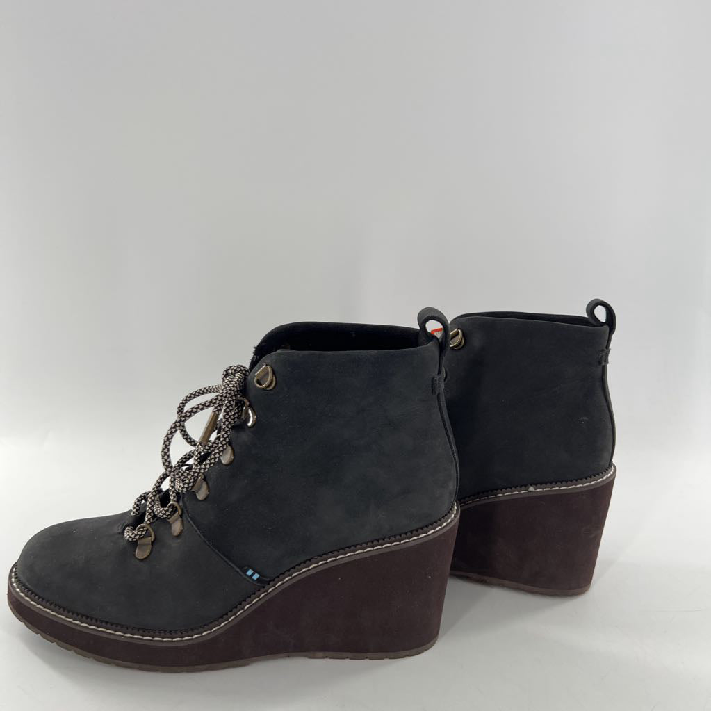 7.5 lace-up wedge heel boot