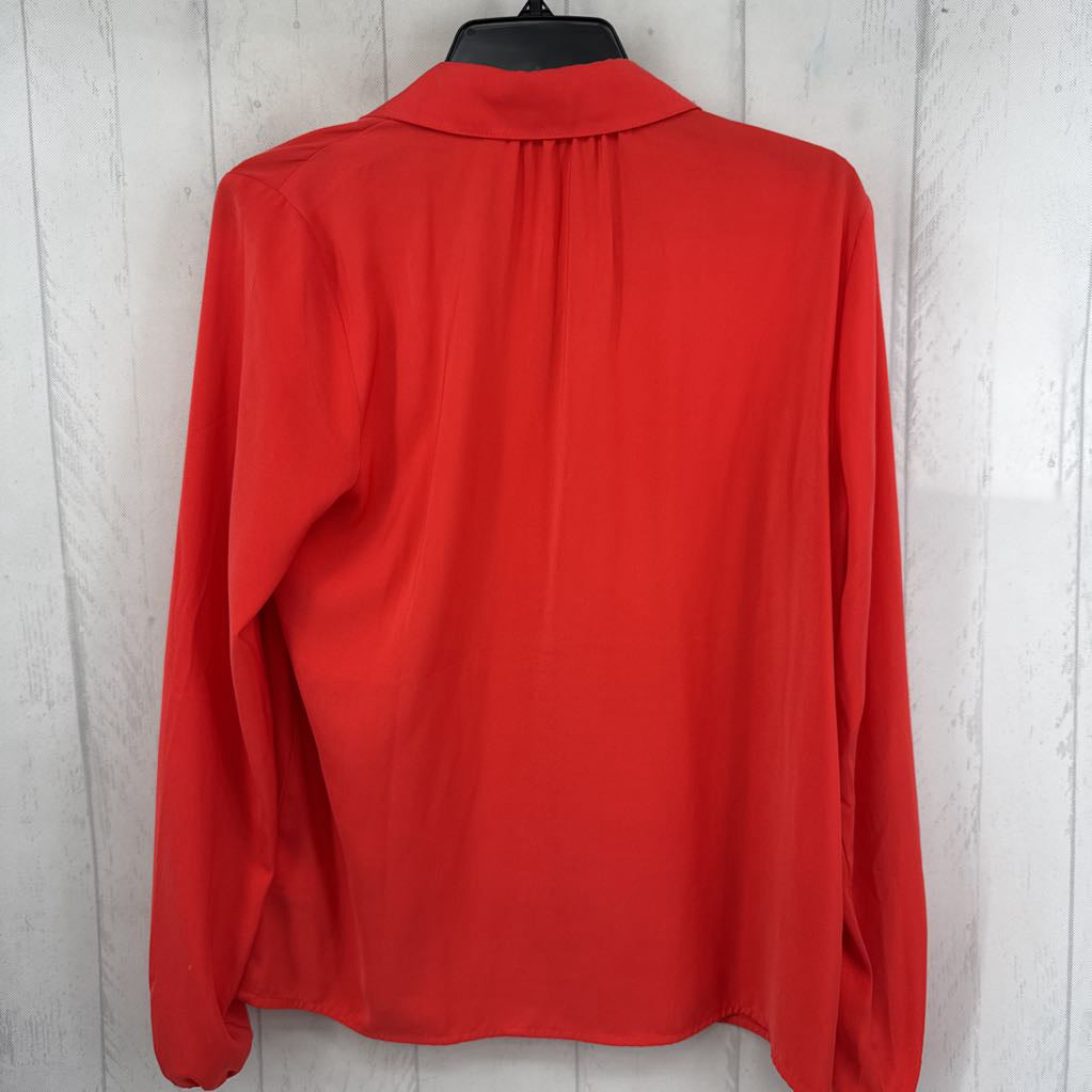 M split neck gold chain accent l/s top