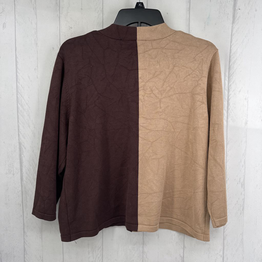 XL colorblock button down cardi
