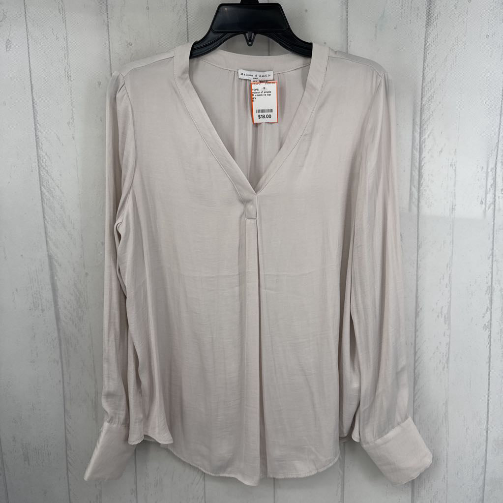M v-neck l/s top