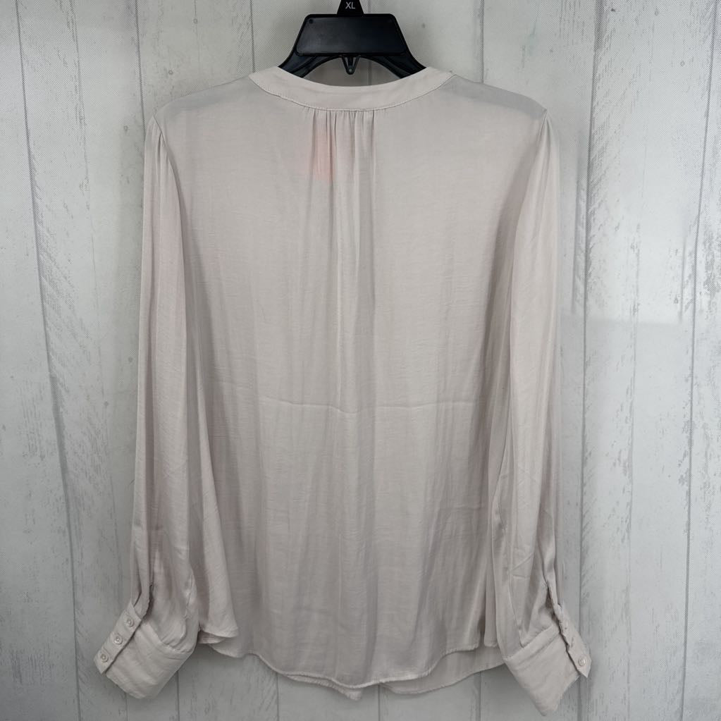 M v-neck l/s top