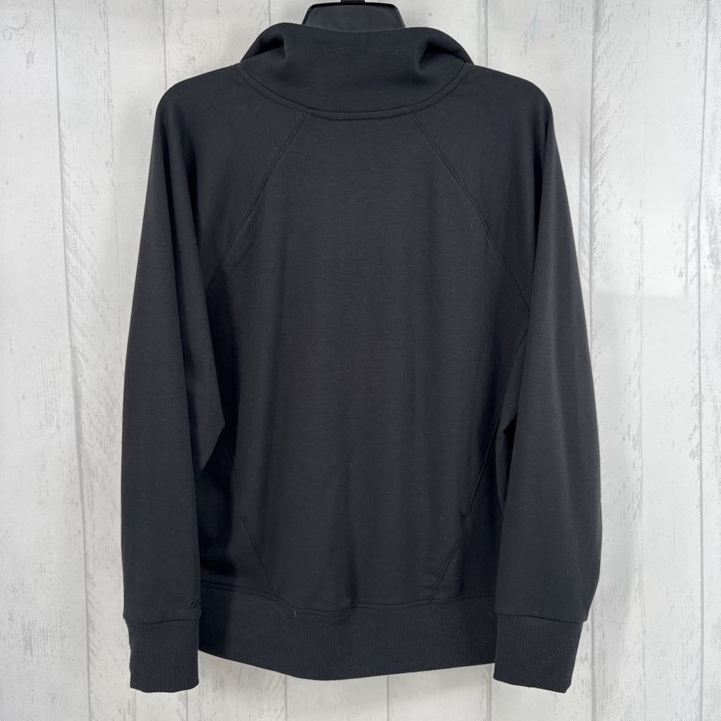 S quarter zip sweatshirt