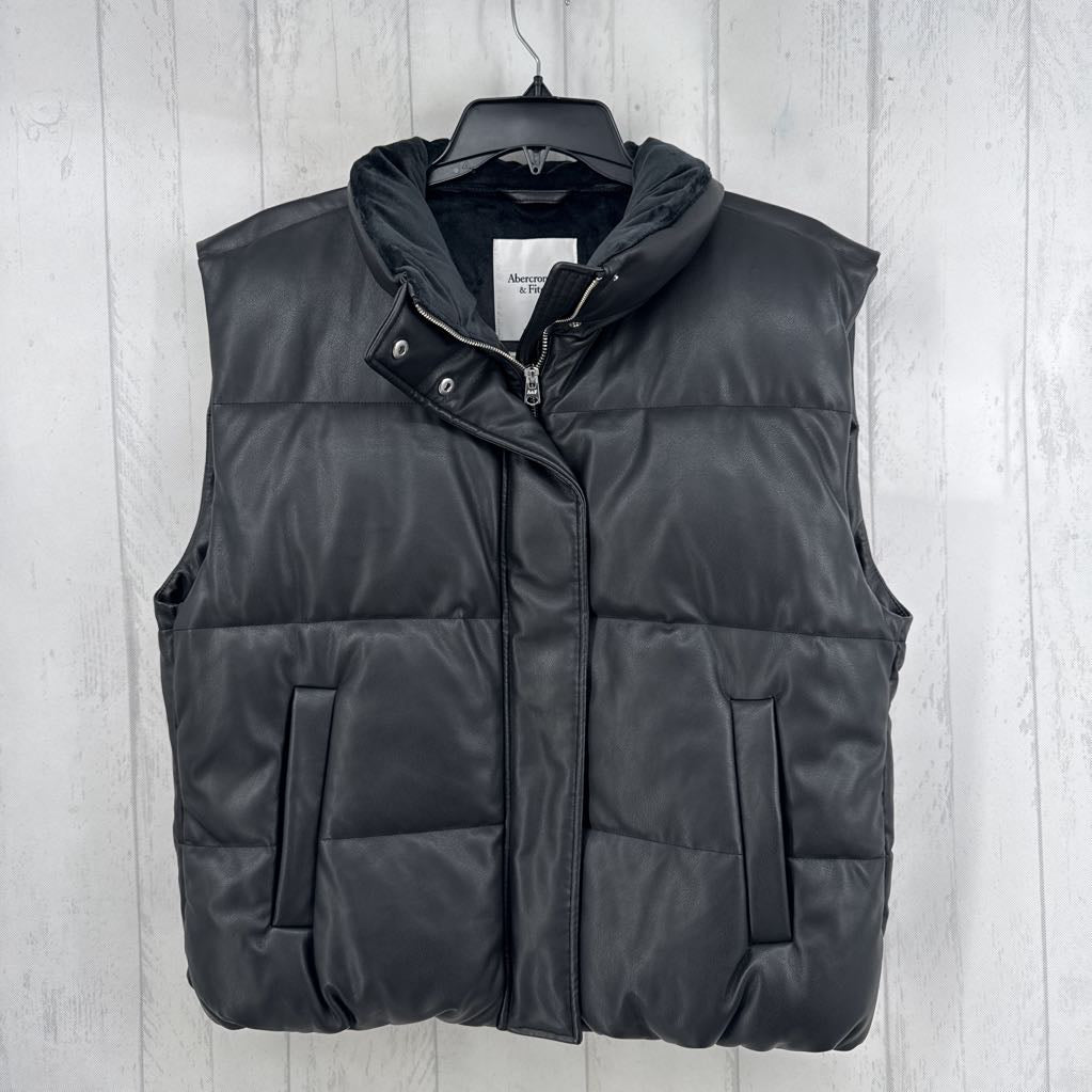 R100 L vegan leather quilted puffer vest