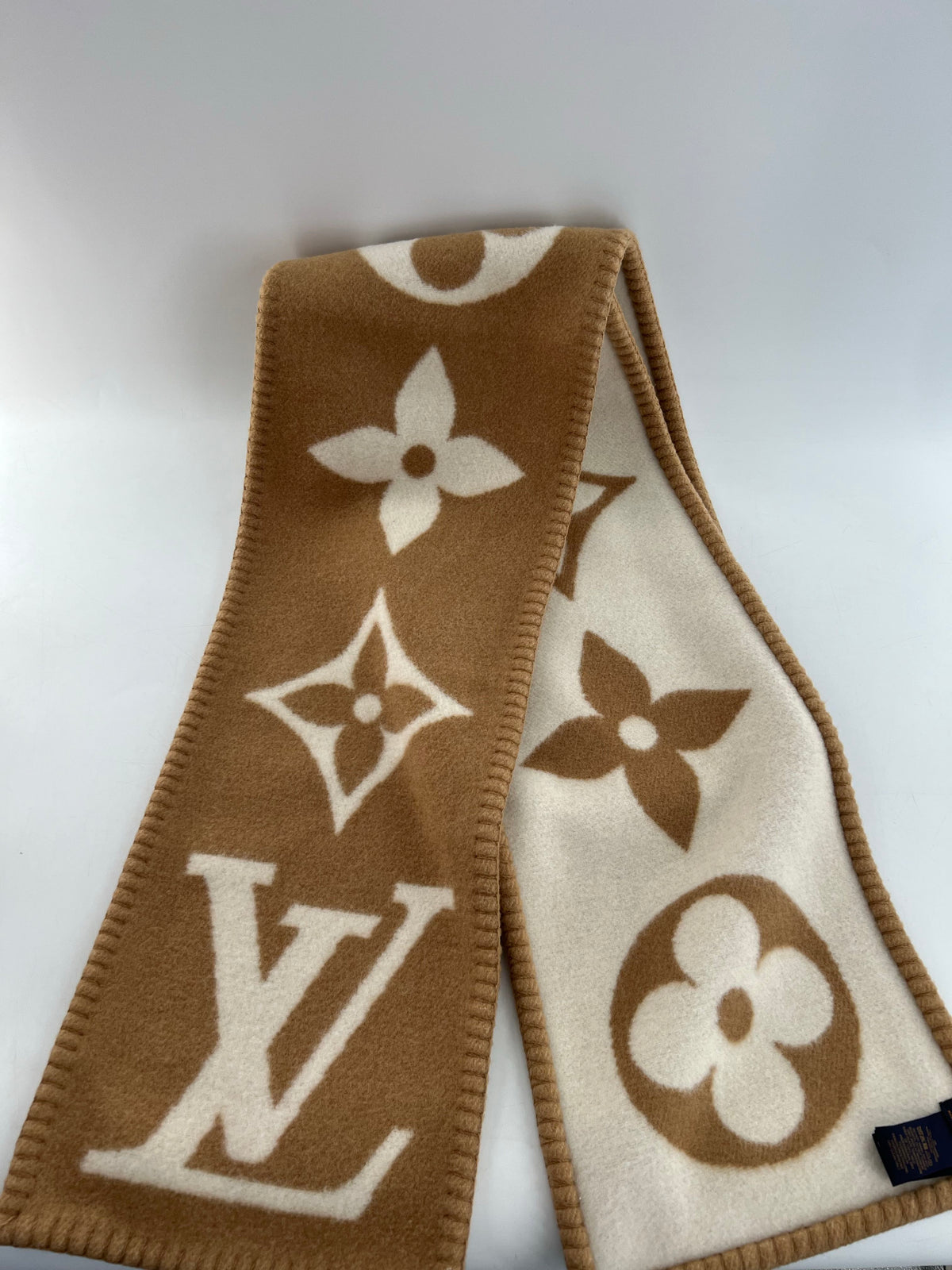100% cashmere sweet dreams scarf