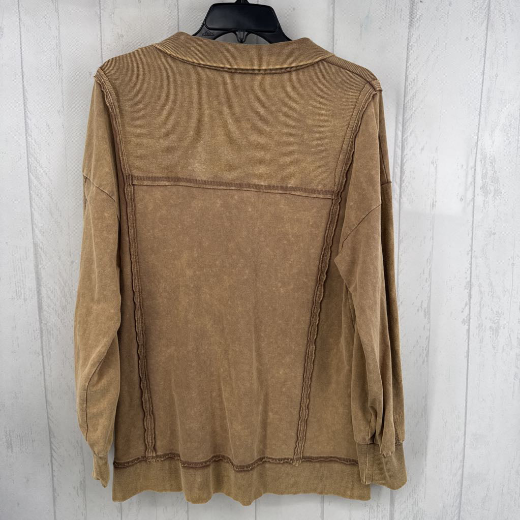 S quarter button down sweatshirt