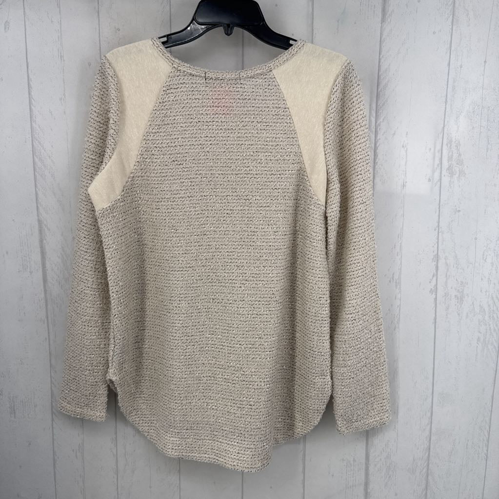 M textured l/s hi-lo top