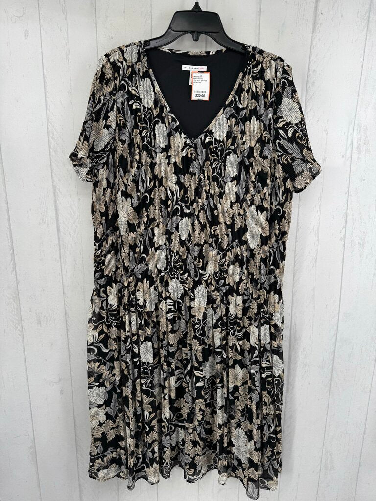 L flo print pleated v-neck flutter slv dress